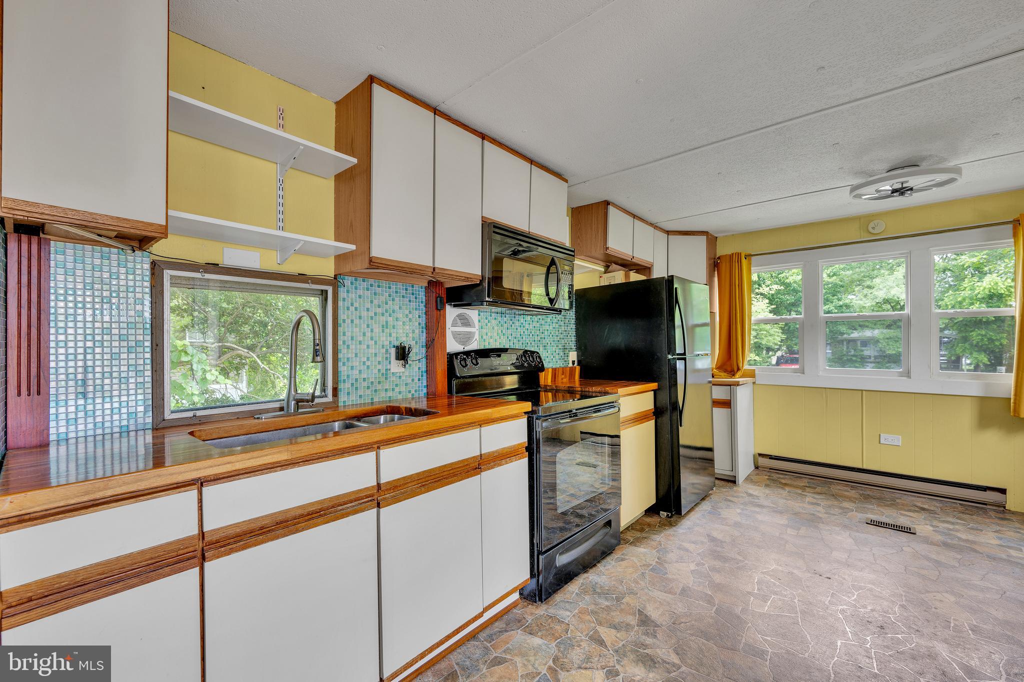 33873 Mcnicol Road, Unit 7151 Lewes, DE 19958 - Photo 6 of 33 Under Cabinet Lighting