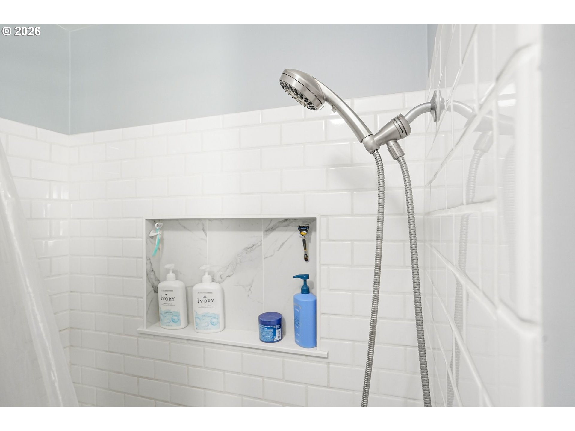 30596 Horseshoe Drive Southwest Albany, OR 97321 - Photo 25 of 43 a picture of a room