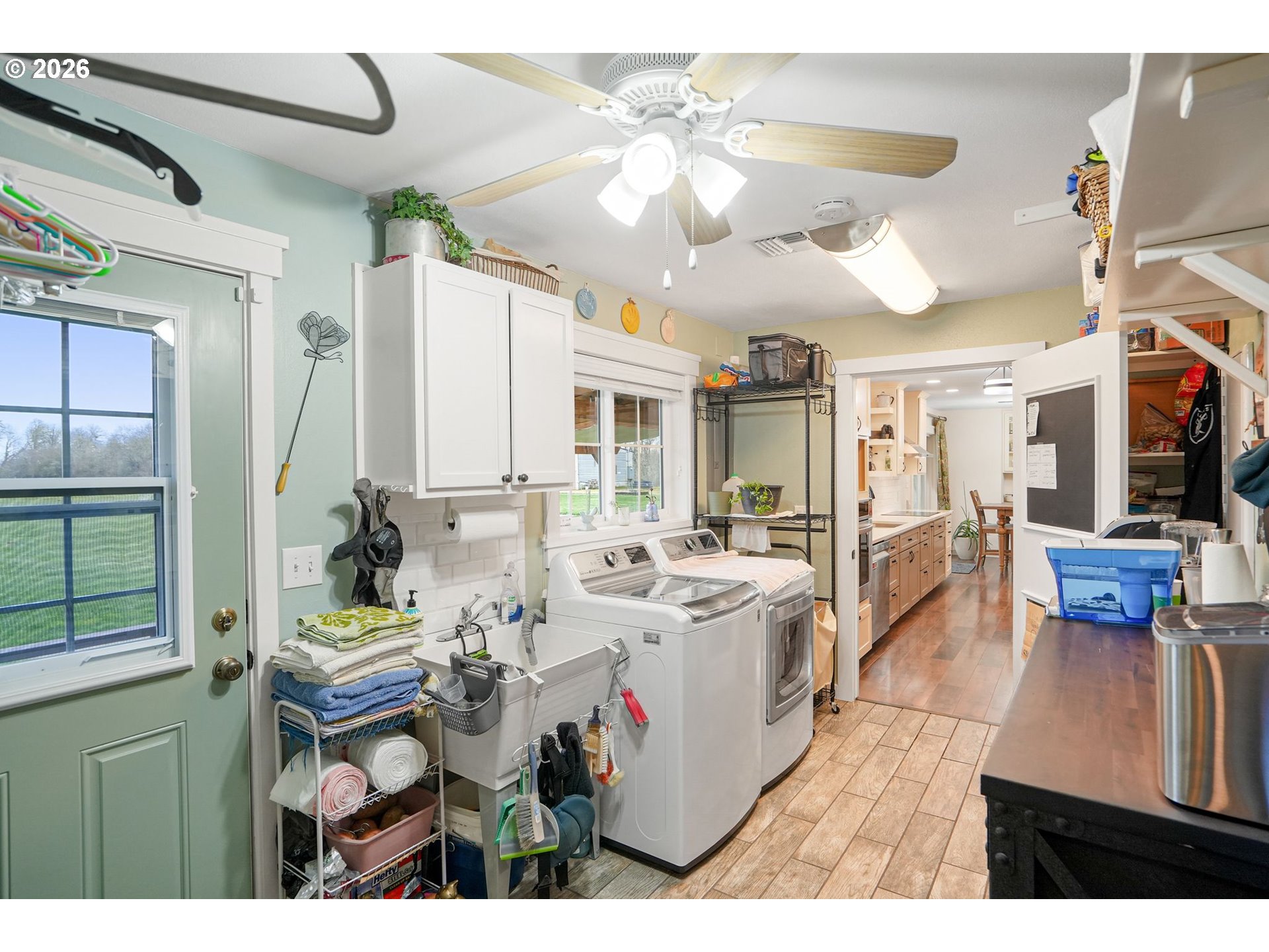 30596 Horseshoe Drive Southwest Albany, OR 97321 - Photo 27 of 43 a living room with furniture and a flat screen tv