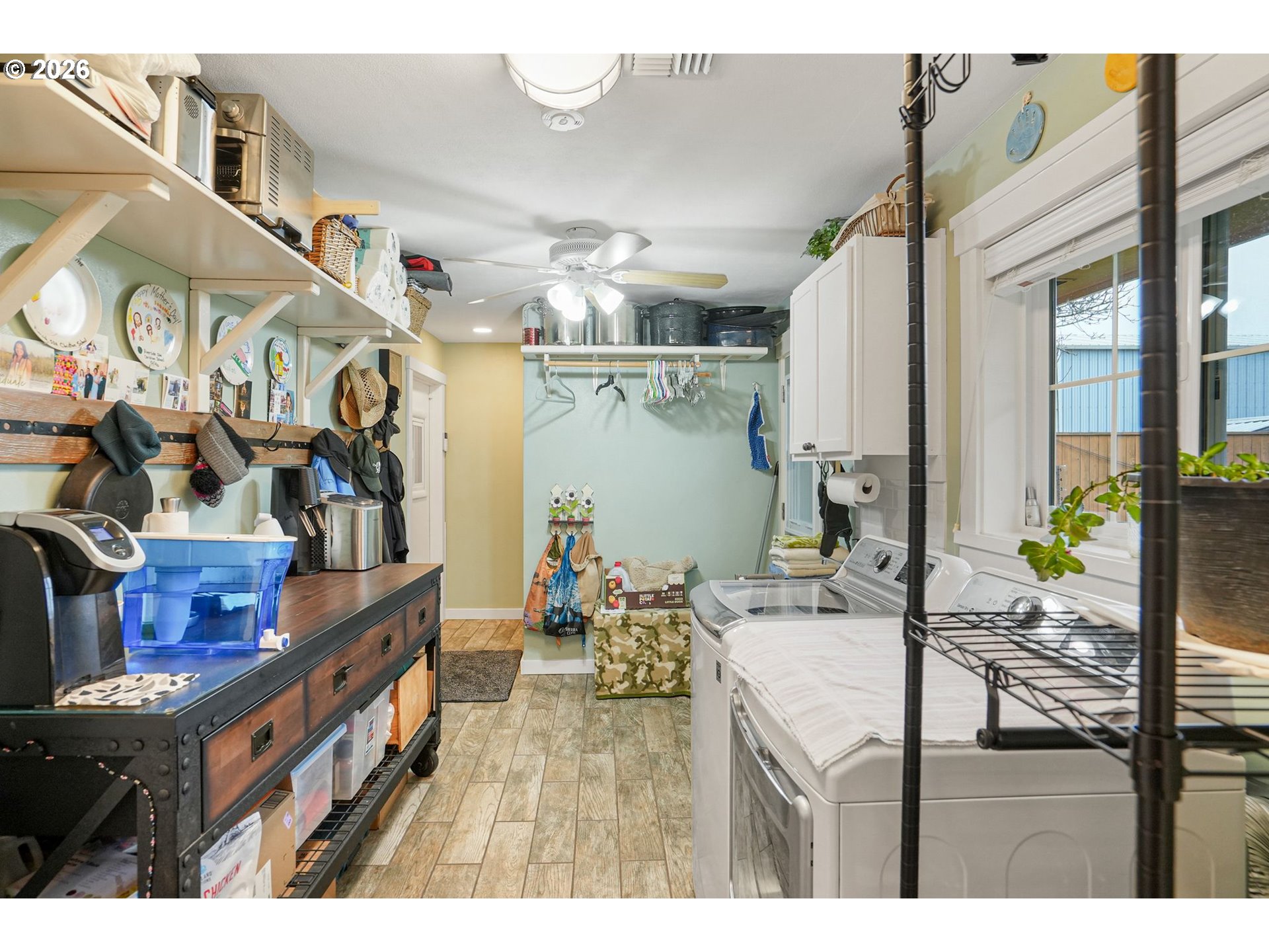30596 Horseshoe Drive Southwest Albany, OR 97321 - Photo 28 of 43 a kitchen view of counter top space