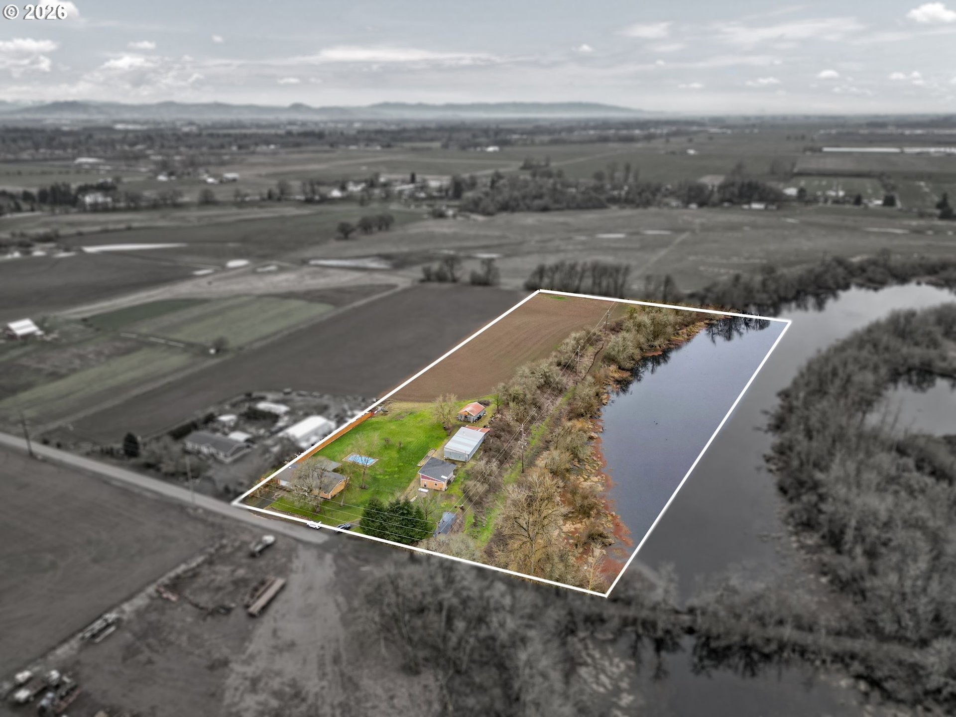 30596 Horseshoe Drive Southwest Albany, OR 97321 - Photo 42 of 43 a view of a lake with a ocean view