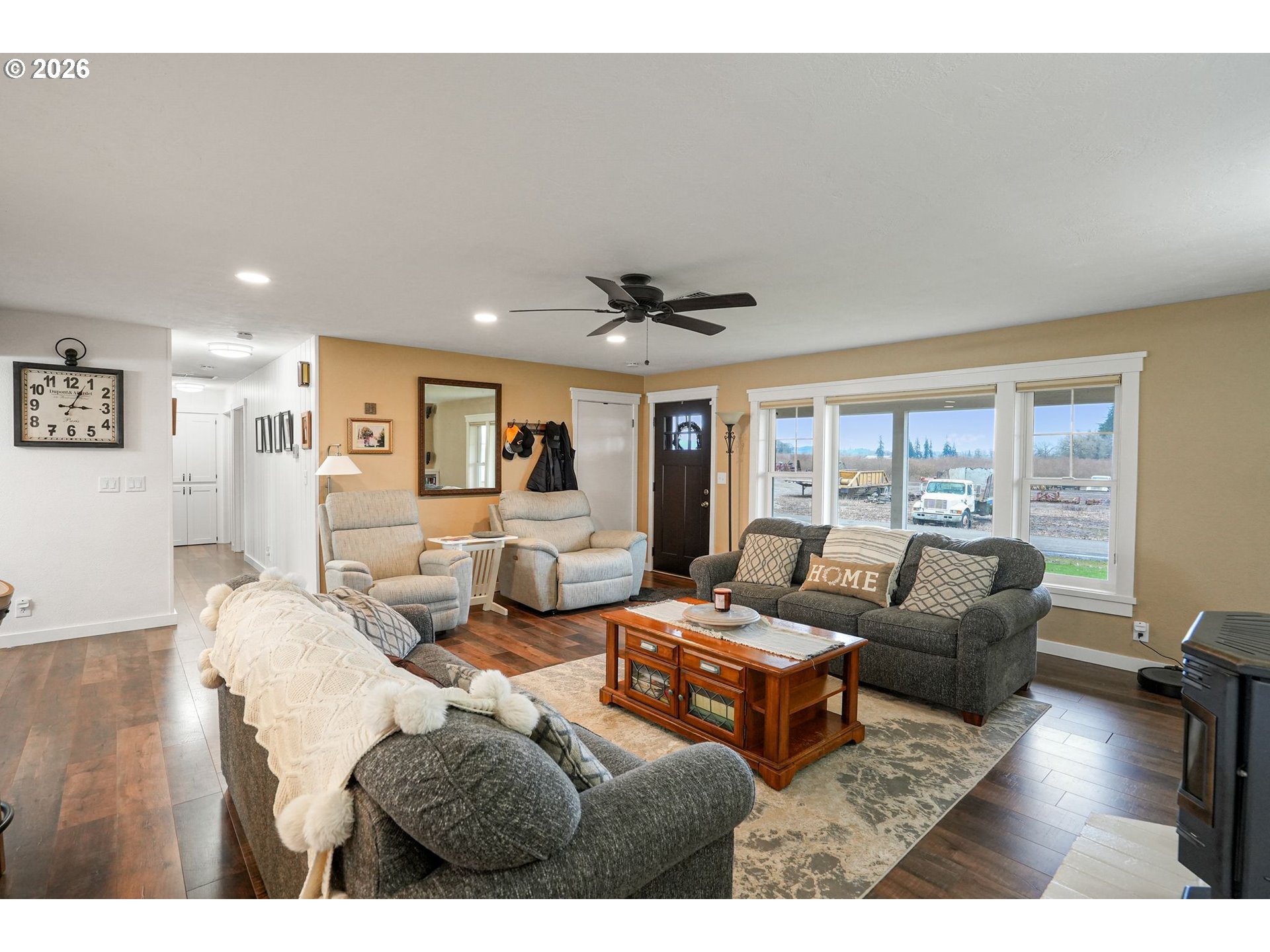 30596 Horseshoe Drive Southwest Albany, OR 97321 - Photo 5 of 43 a living room with furniture and wooden floor