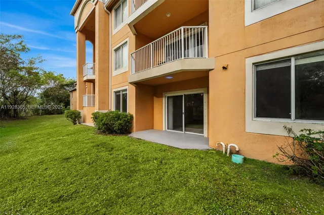 $2,000 | 6976 Southwest 39th Street, Unit G102, Davie, FL 33314