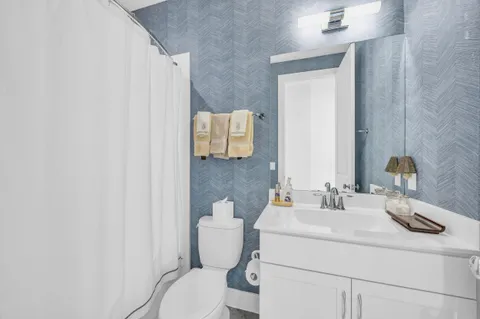 $920,000 | 12554 Gross Pointe Road, Palm Beach Gardens, FL 33418