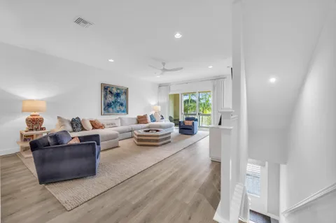 $920,000 | 12554 Gross Pointe Road, Palm Beach Gardens, FL 33418