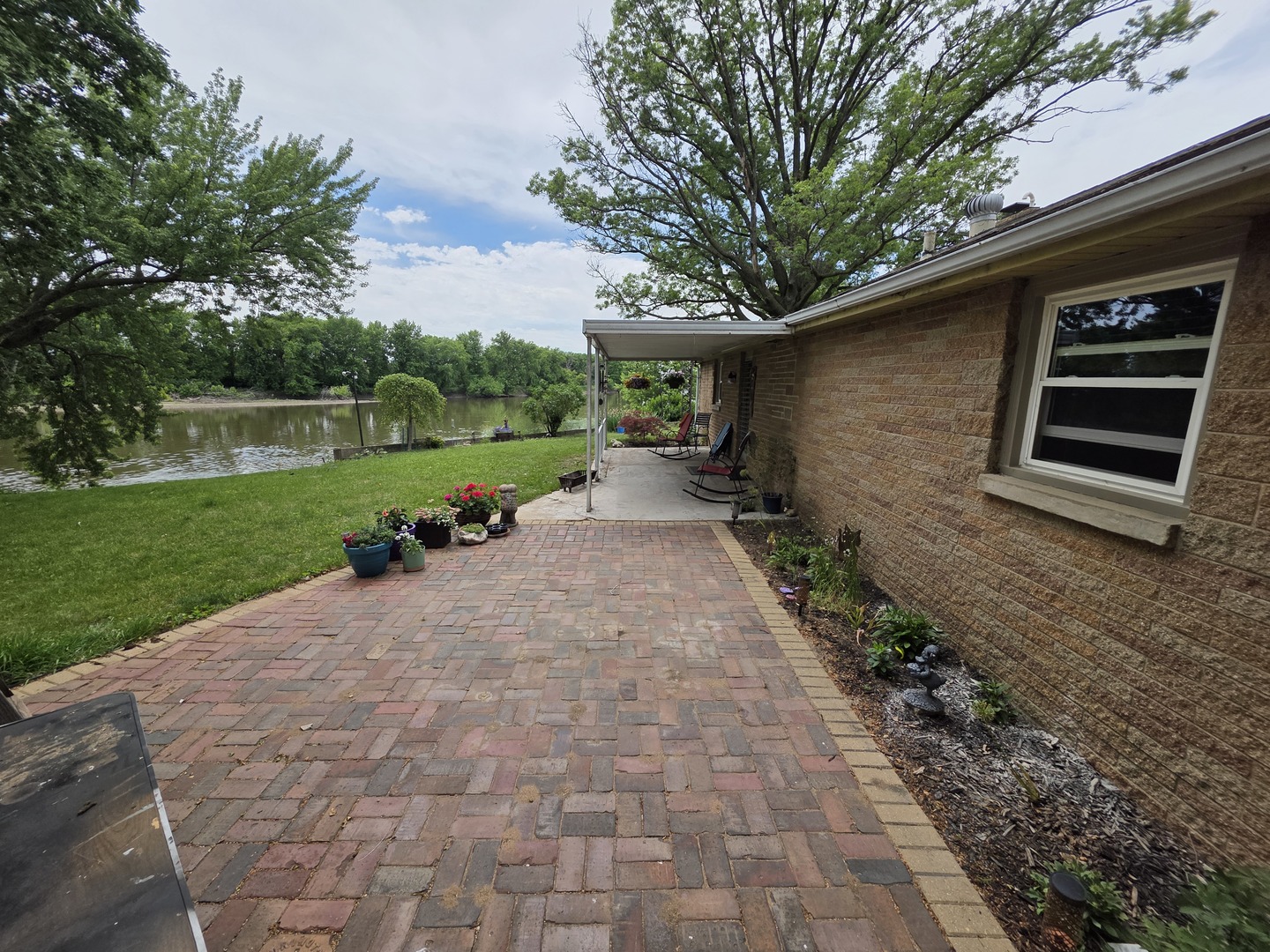 23041 Moline Road Sterling, IL 61081 - Photo 3 of 28