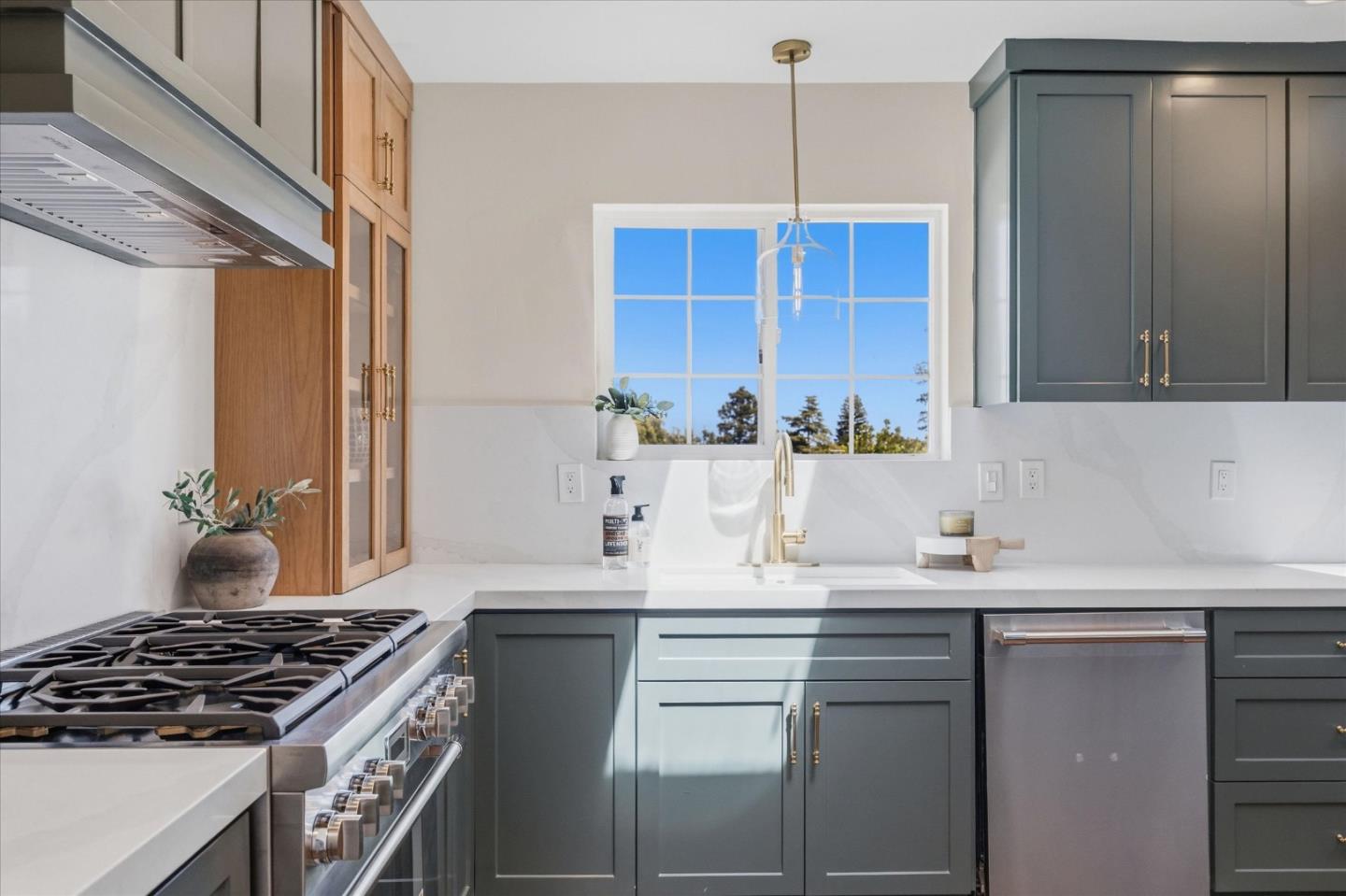418 Ridge Road San Carlos, CA 94070 - Photo 13 of 42