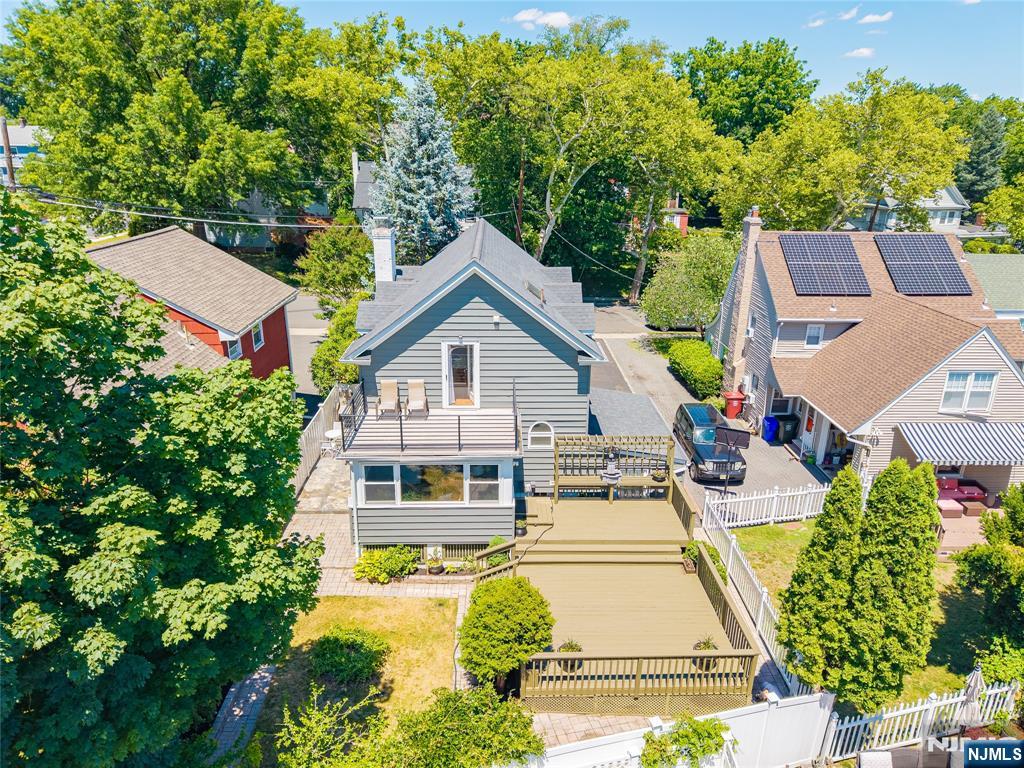 327 Chestnut Street Nutley, NJ 07110 - Photo 24 of 33