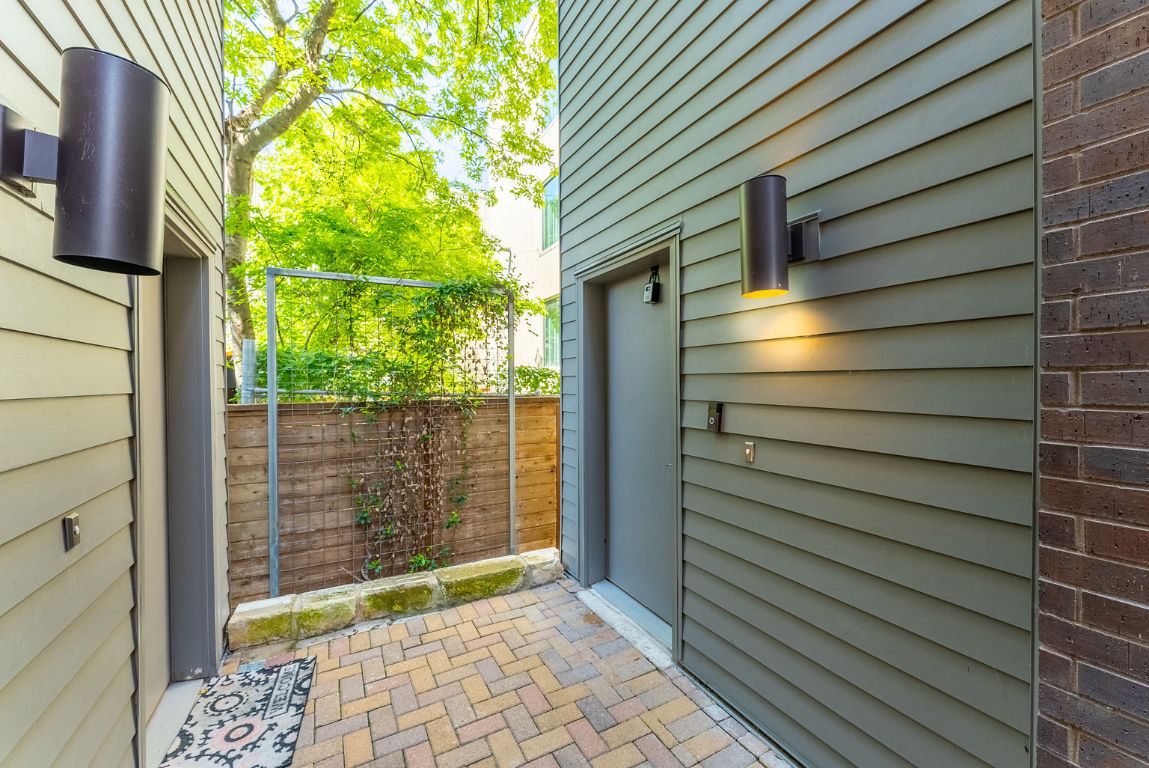 1702 South Lamar Boulevard, Unit 27 Austin, TX 78704 - Photo 19 of 20 View of patio