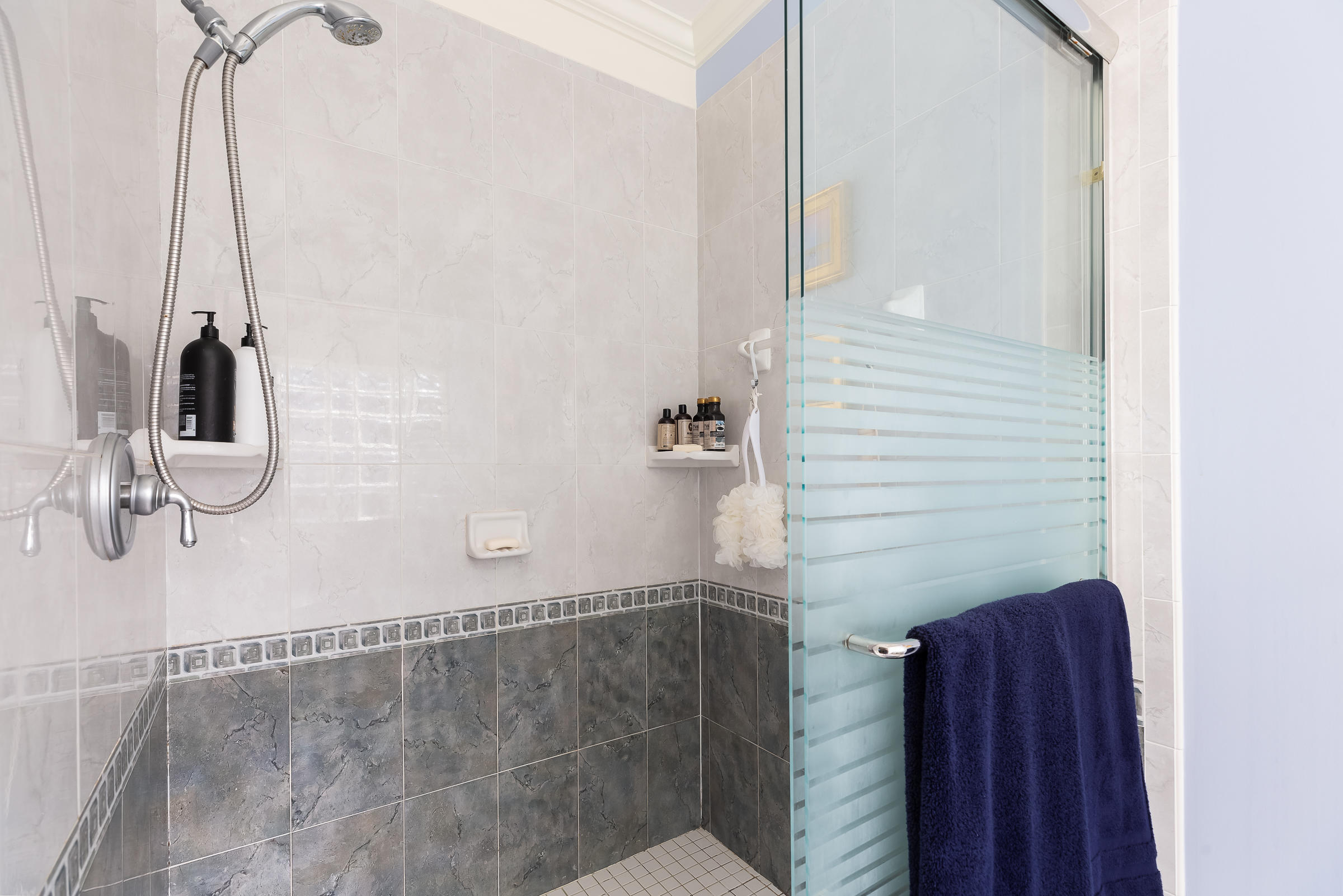 79 Mutiny Place Key Largo, FL 33037 - Photo 17 of 44 Master shower