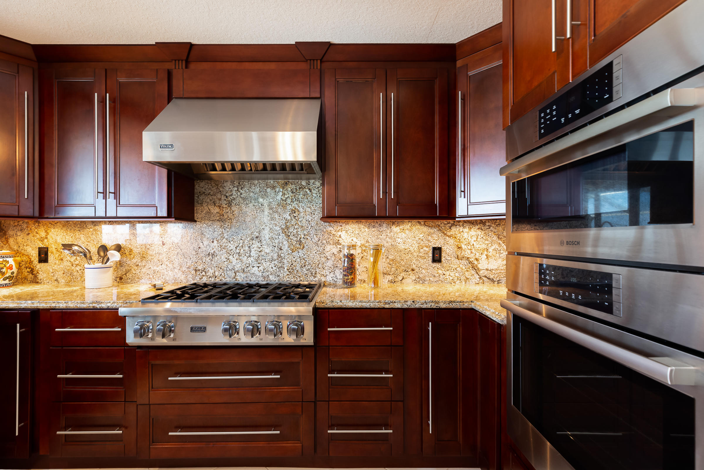 79 Mutiny Place Key Largo, FL 33037 - Photo 28 of 44 Bosch double ovens