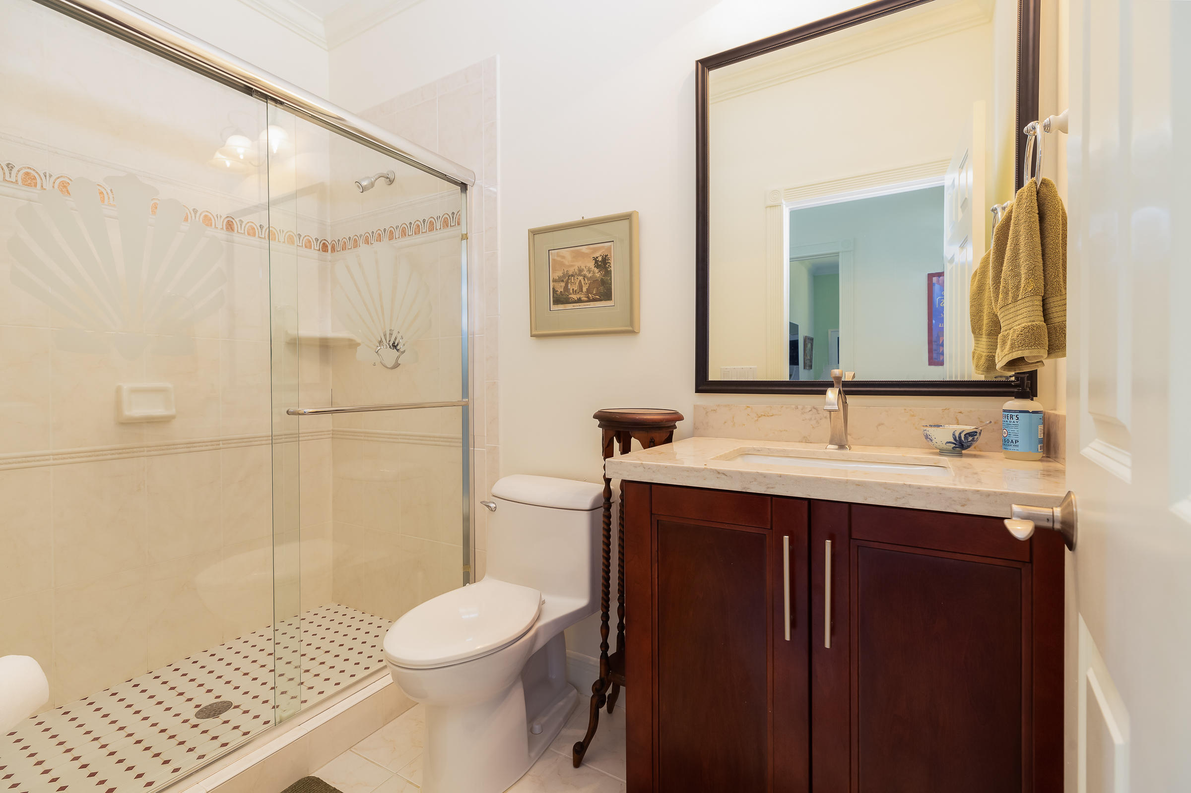 79 Mutiny Place Key Largo, FL 33037 - Photo 37 of 44 Guest Bath 2