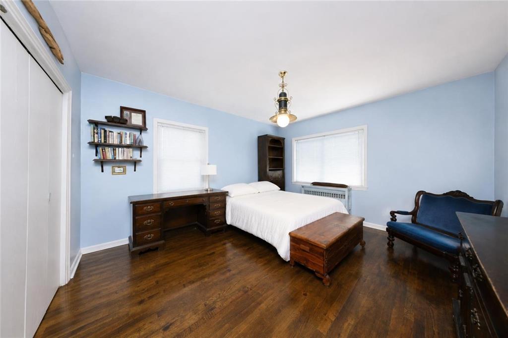 1 Bay Ridge Parkway Brooklyn, NY 11209 - Photo 20 of 38 a spacious bedroom with a bed and a window