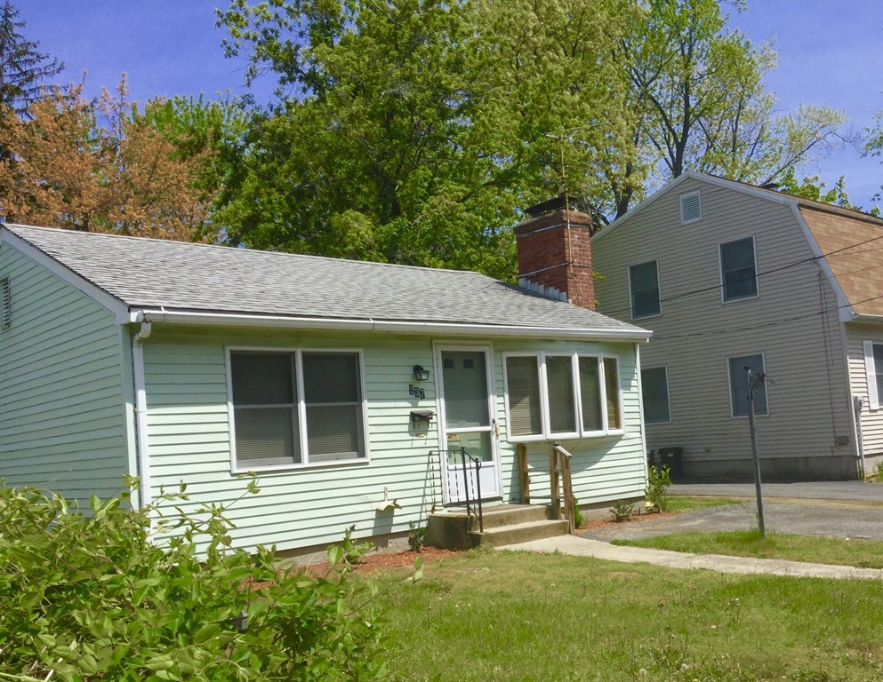 237 Savoy Avenue Springfield, MA 01104 - Photo 3 of 19 Gallery Image 3