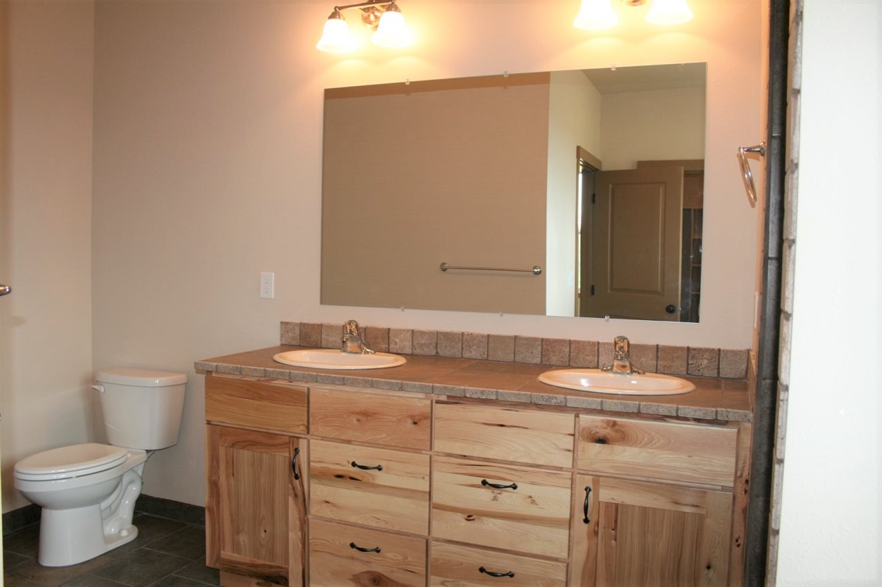 12020 East Nelson Road Elk, WA 99009 - Photo 13 of 20
