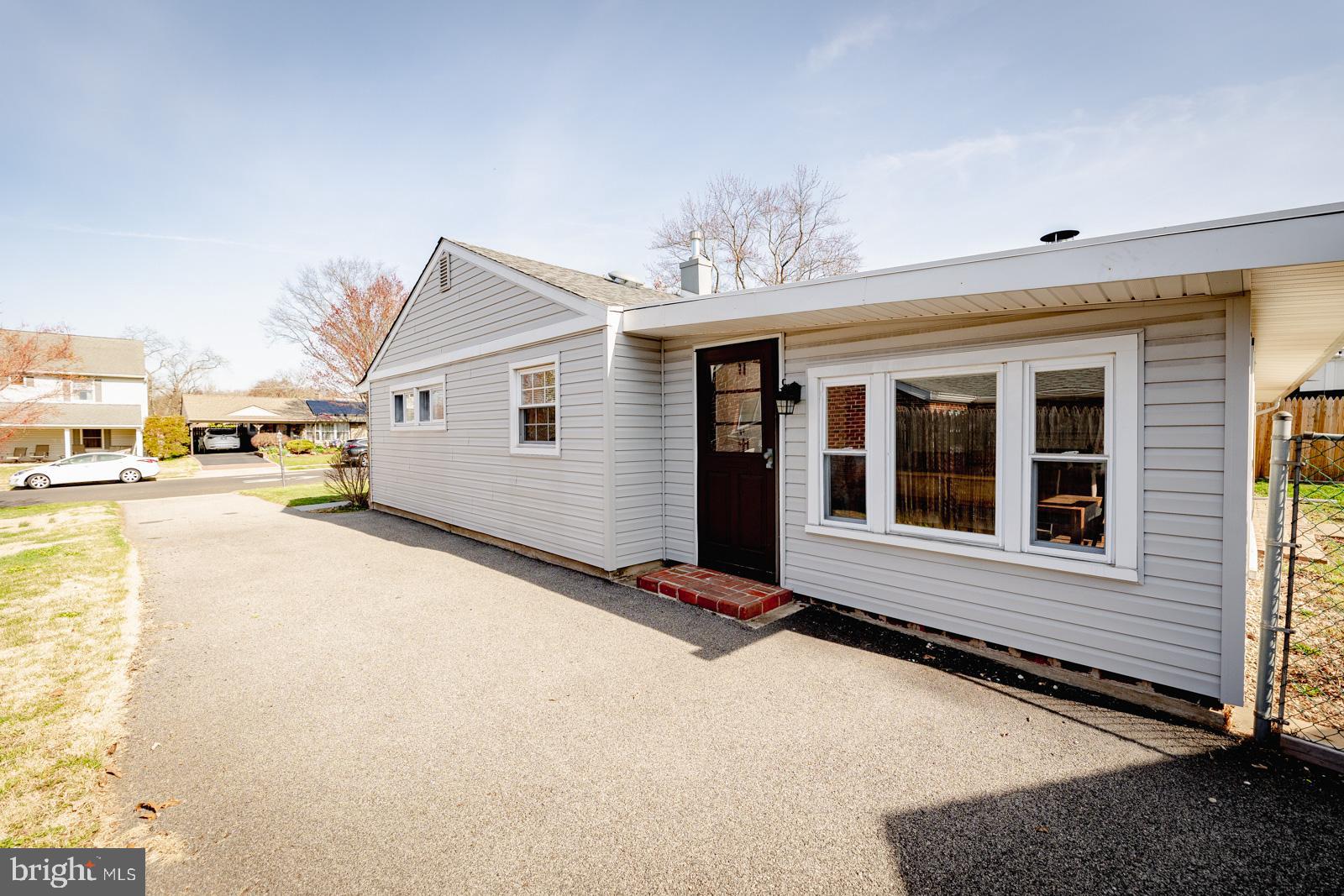 1223 Thomson Road Abington, PA 19001 - Photo 6 of 39 Gallery Image 6