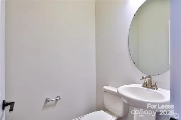 $2,495 | 13126 Settlers Trail Court, Unit CREEKSIDE, Charlotte, NC 28278