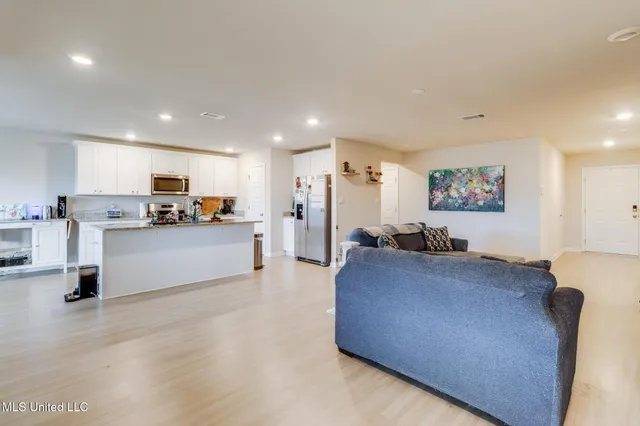 $314,900 | 1021 Enclave Circle, Long Beach, MS 39560