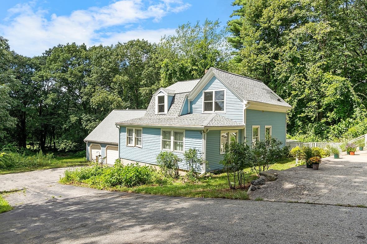 156 Kensington Road Hampton Falls, NH 03844 - Photo 1 of 33 Gallery Image 1