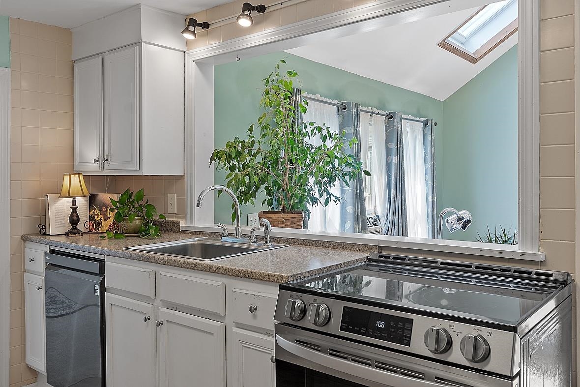 156 Kensington Road Hampton Falls, NH 03844 - Photo 29 of 33 Gallery Image 29