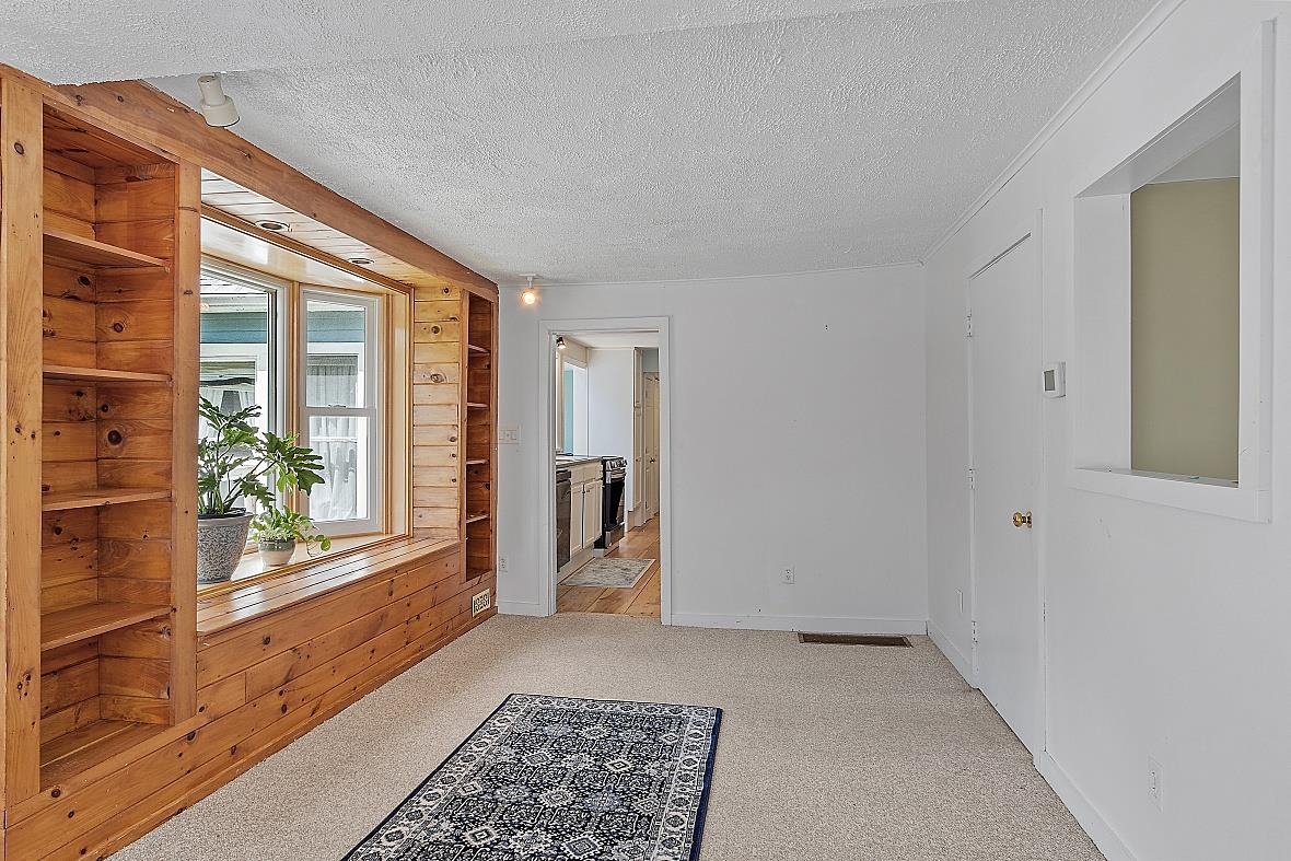 156 Kensington Road Hampton Falls, NH 03844 - Photo 5 of 33 Gallery Image 5
