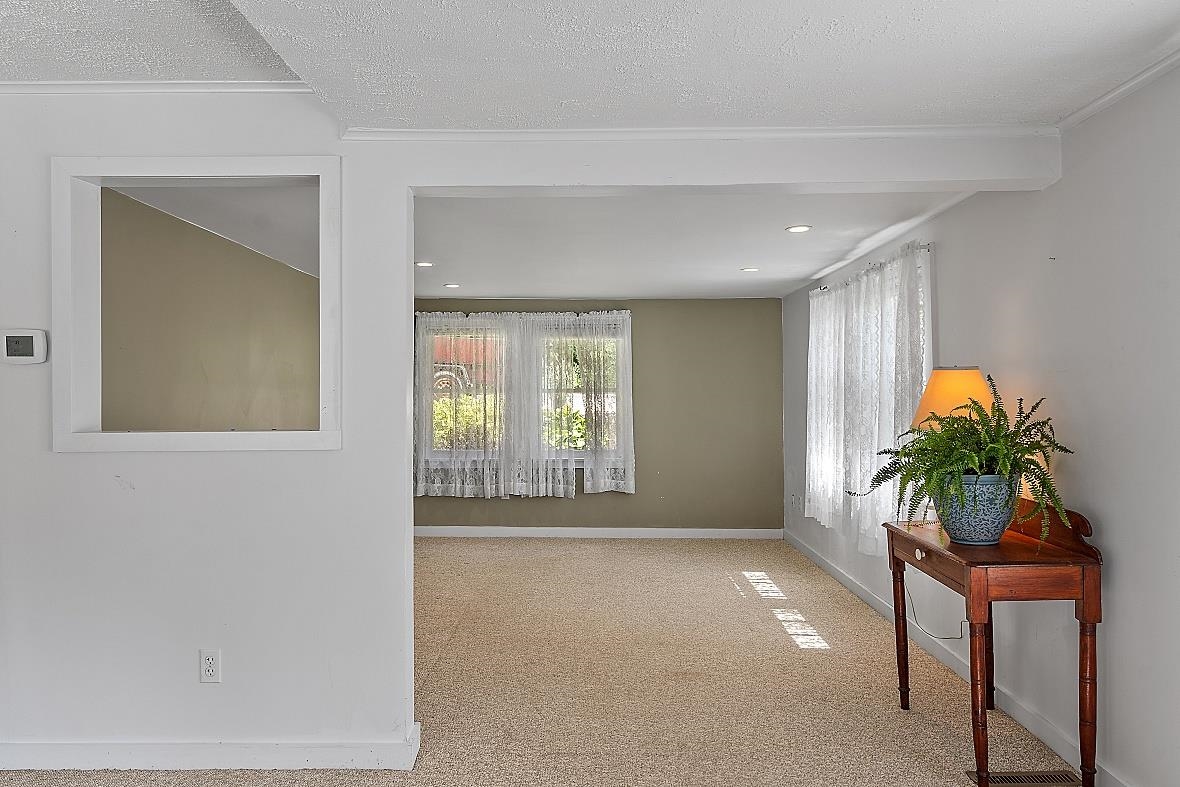 156 Kensington Road Hampton Falls, NH 03844 - Photo 6 of 33 Gallery Image 6