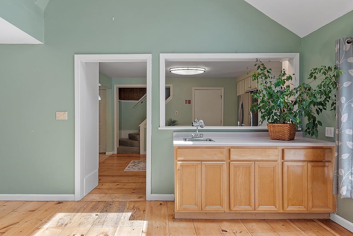 156 Kensington Road Hampton Falls, NH 03844 - Photo 10 of 33 Gallery Image 10