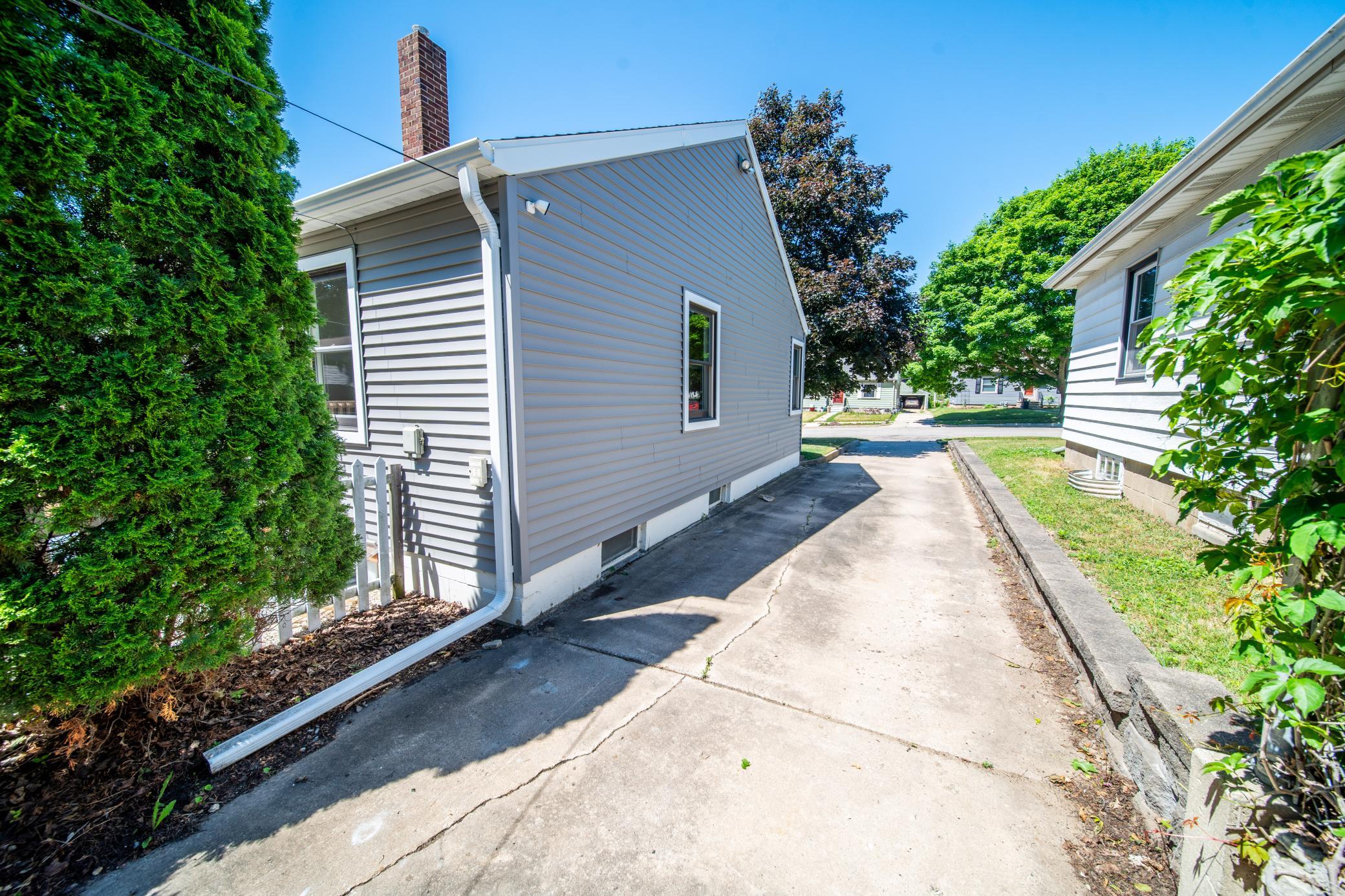 1550 7 1/2 Avenue Northeast Rochester, MN 55906 - Photo 5 of 67