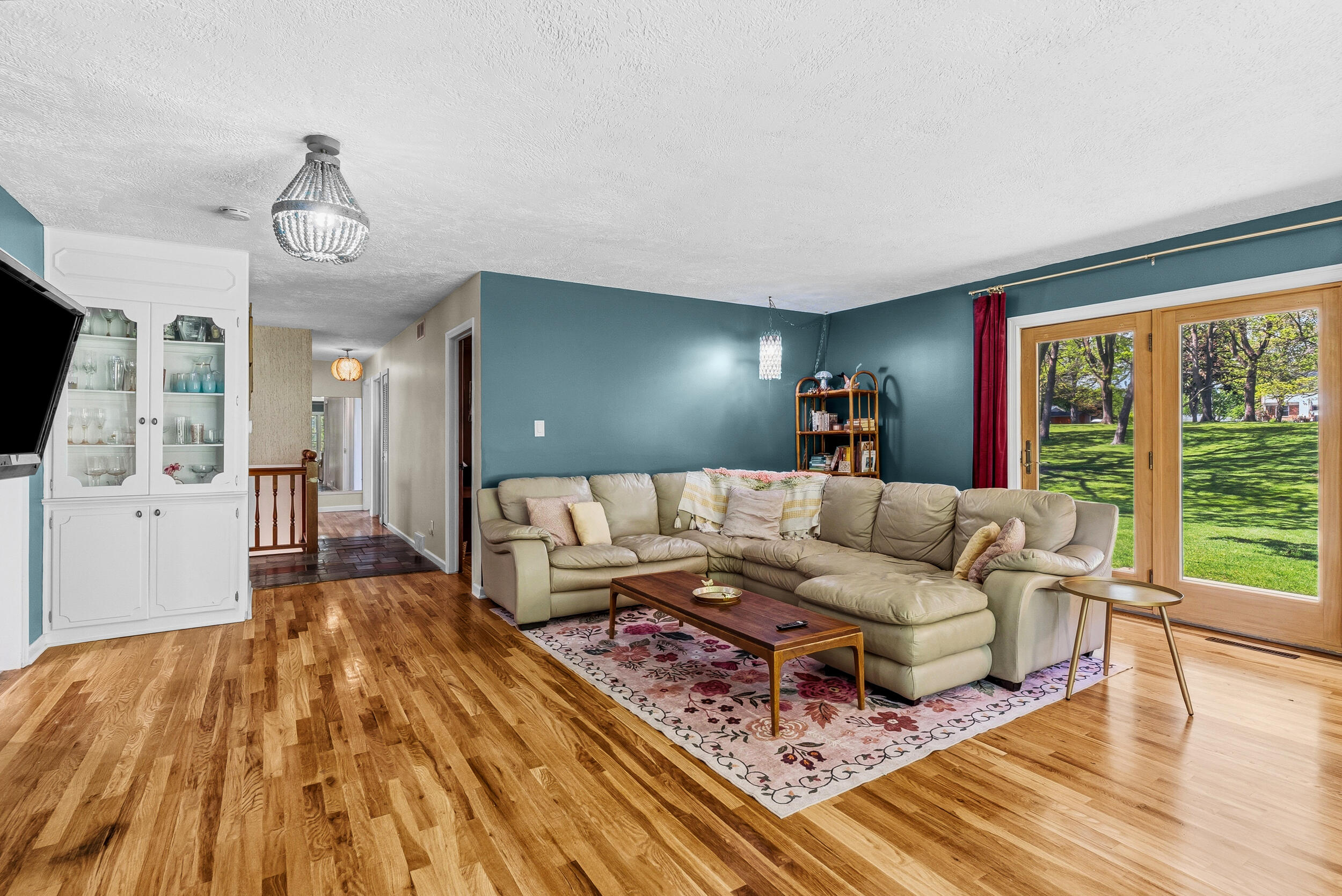 4241 East Cook Road Grand Blanc, MI 48439 - Photo 12 of 43 Living Room