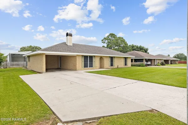 $255,000 | 815 East E Street, Rayne, LA 70578