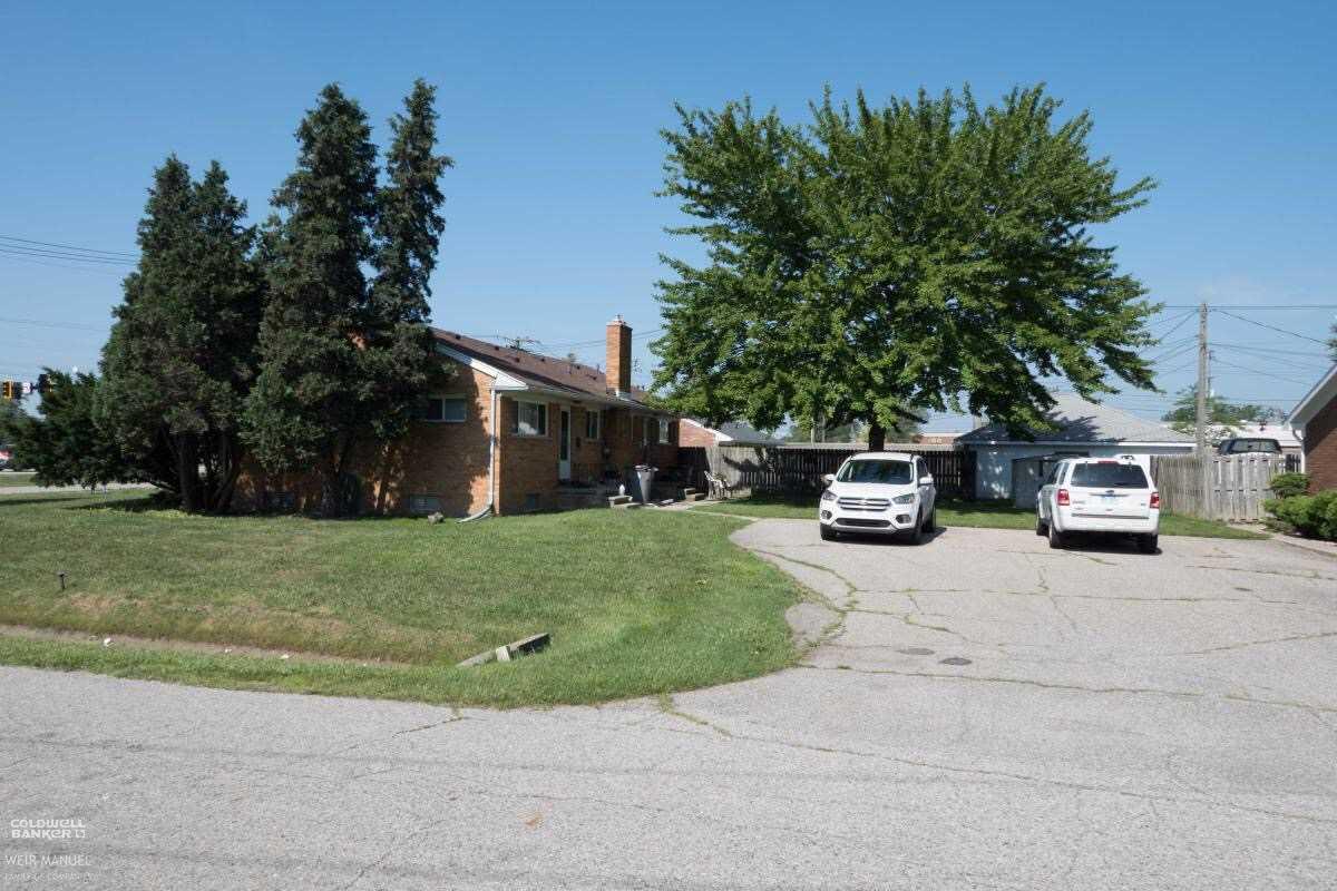 20779 North Nunneley Road Clinton Township, MI 48036 - Photo 11 of 12
