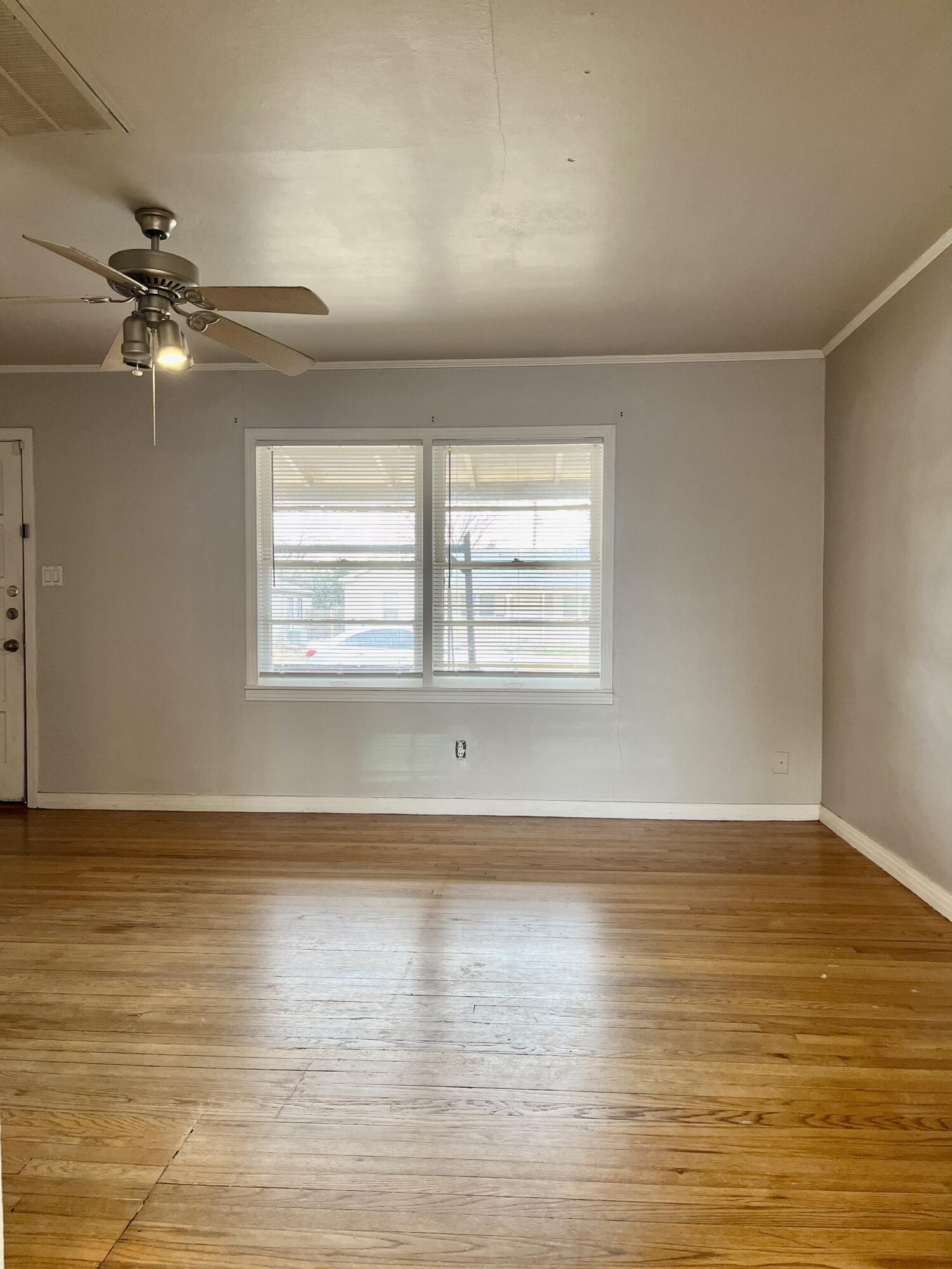 3414 24th Street Lubbock, TX 79410 - Photo 4 of 21 3804790D-902D-4DF6-945A-B6429C6614D3