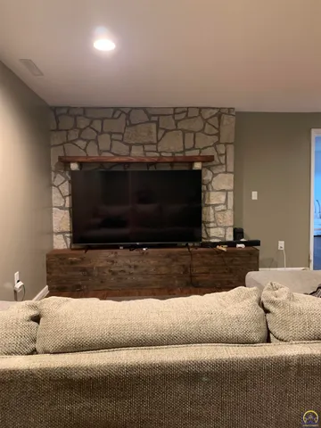 $415,000 | 1767 Road 190, Emporia, KS 66801