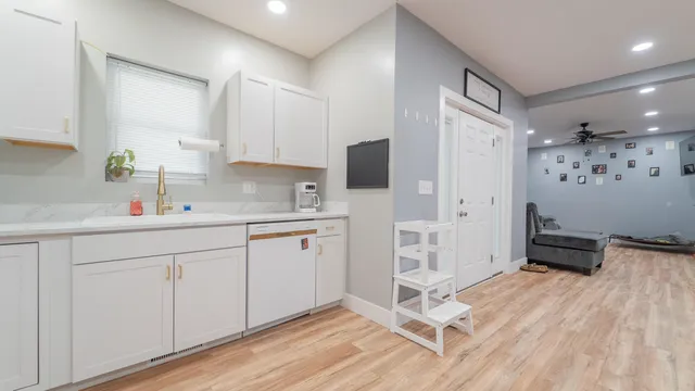 $205,000 | 208 East Prairie Ronde Street, Dowagiac, MI 49047