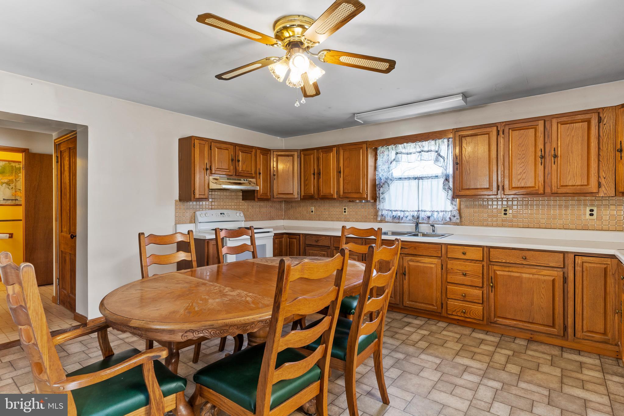 1390 Good Hope Road Mechanicsburg, PA 17050 - Photo 7 of 40