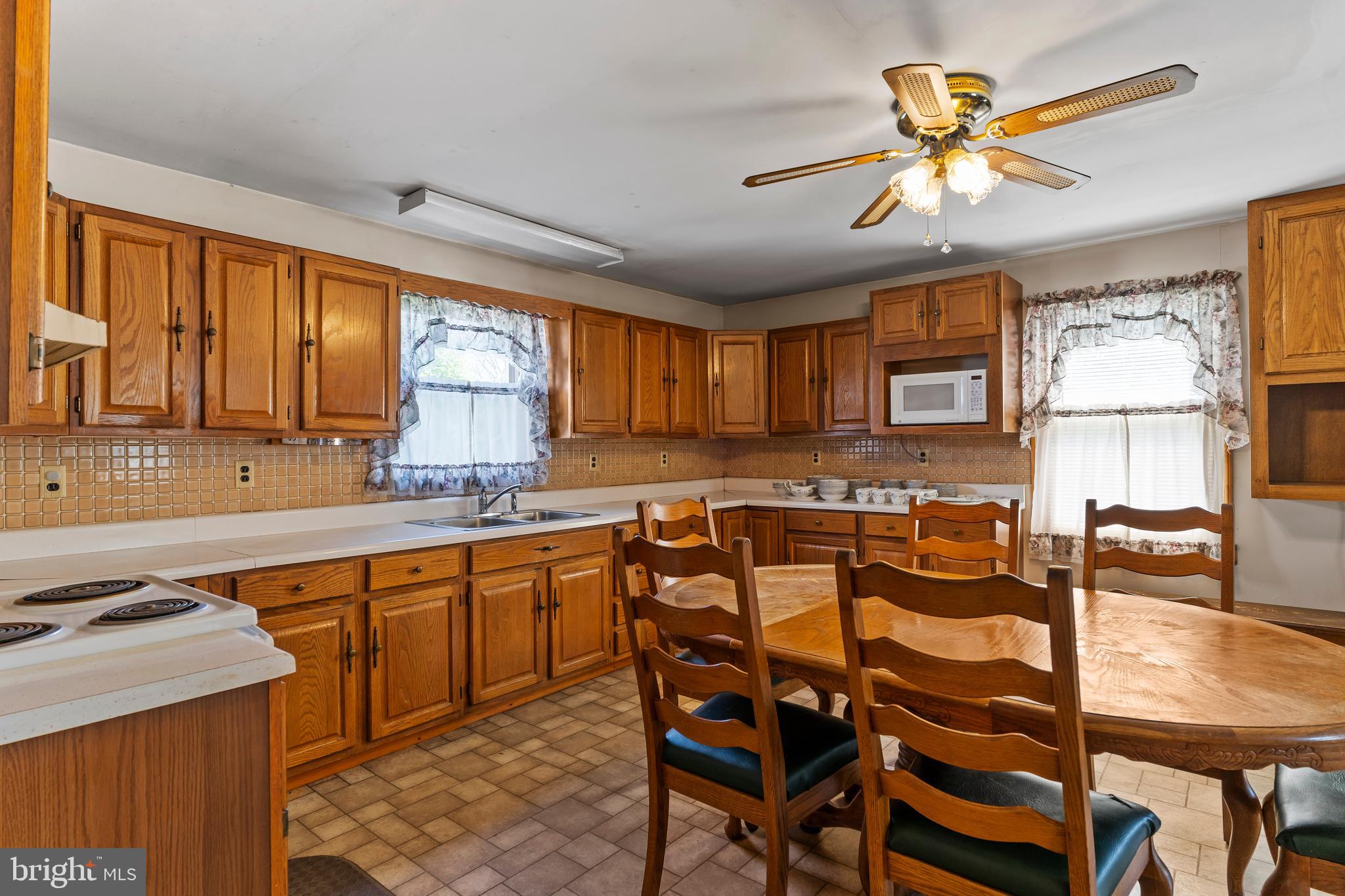 1390 Good Hope Road Mechanicsburg, PA 17050 - Photo 9 of 40