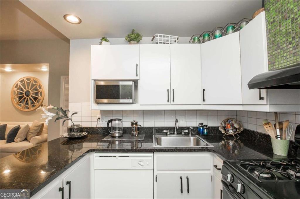 952 Myrtle Street Northeast, Unit 2 Atlanta, GA 30309 - Photo 8 of 17