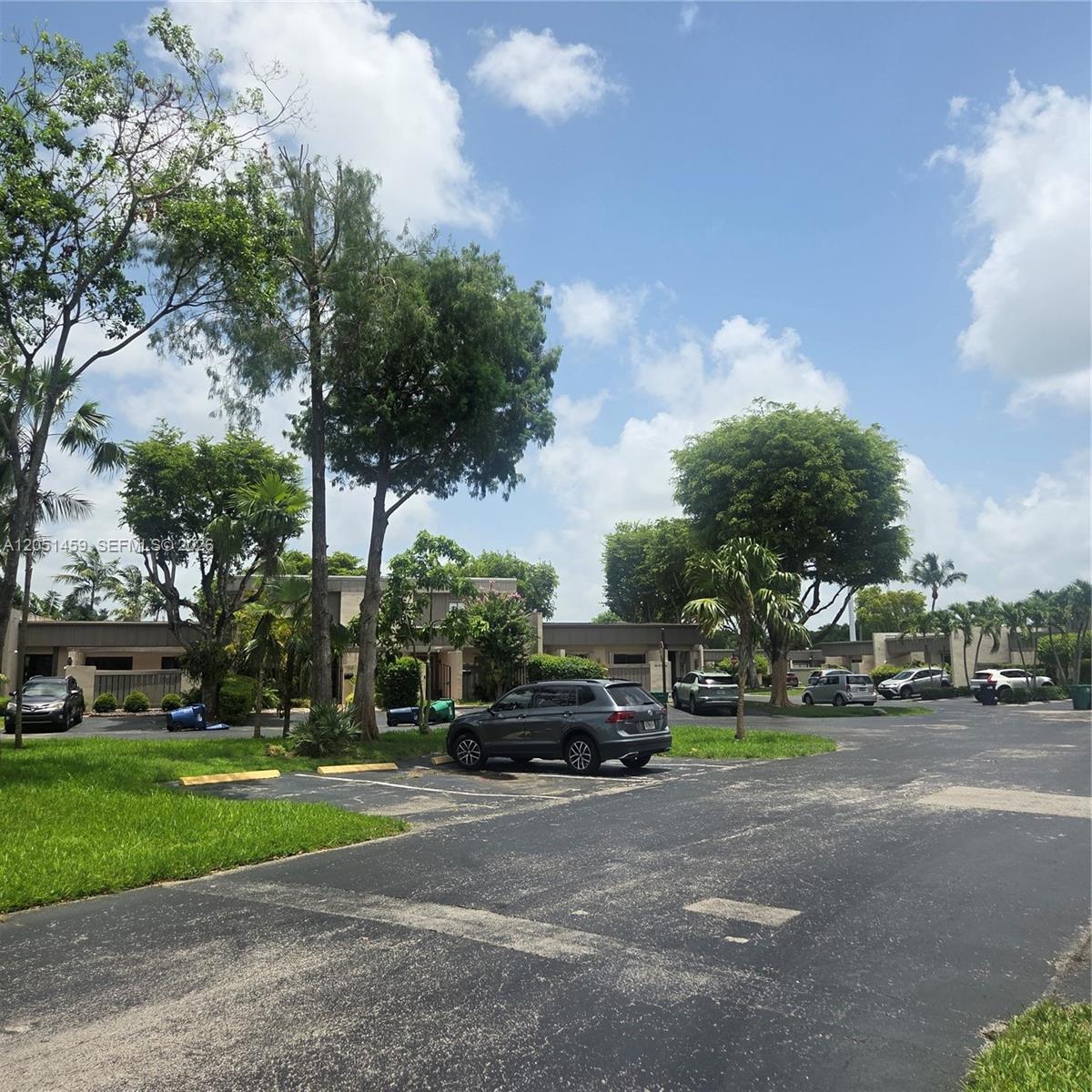 7412 Southwest 105th Place Miami, FL 33173 - Photo 15 of 19