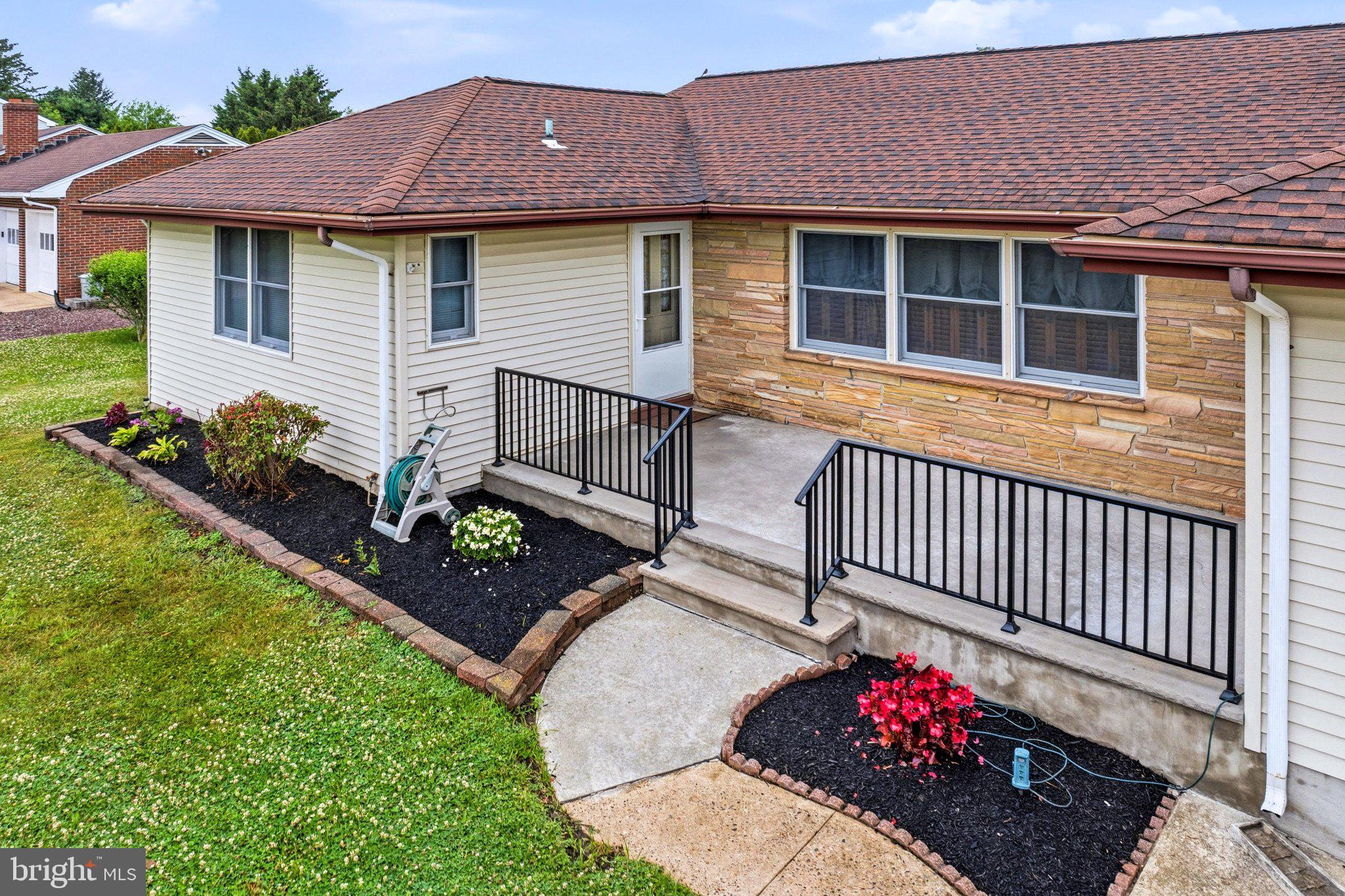 25399 Mt Pleasant Road Columbus, NJ 08022 - Photo 2 of 47