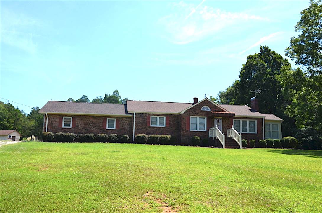 467 Putman Road Buffalo, SC 29321 - Photo 1 of 19 Gallery Image 1