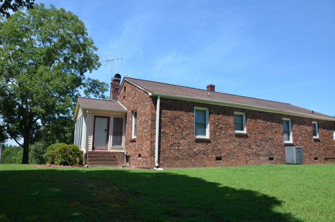 467 Putman Road Buffalo, SC 29321 - Photo 3 of 19 Gallery Image 3