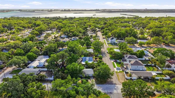 $2,800 | 2930 80th Street North, St. Petersburg, FL 33710