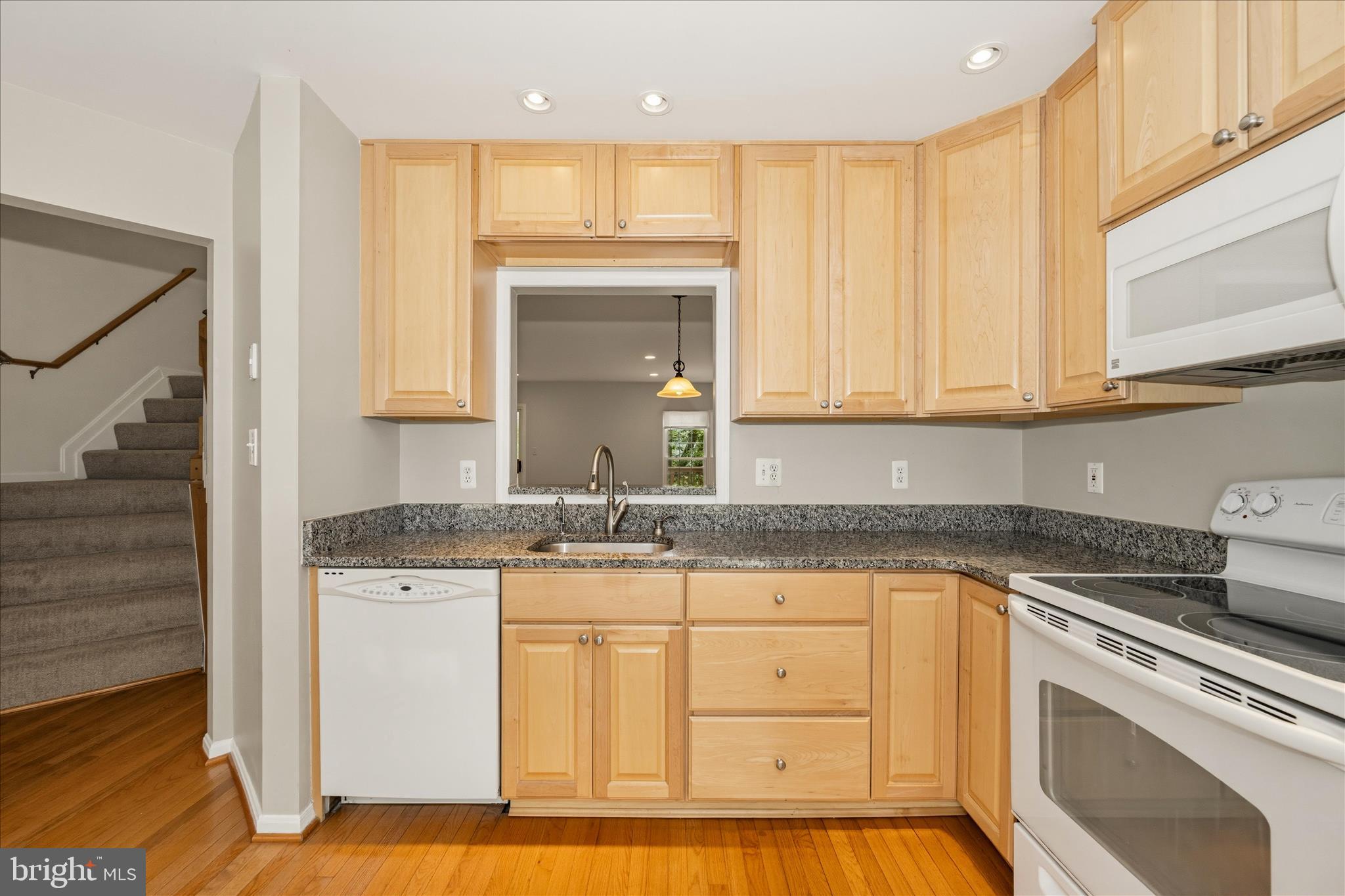 2211 Commissary Circle Odenton, MD 21113 - Photo 27 of 64 Kitchen