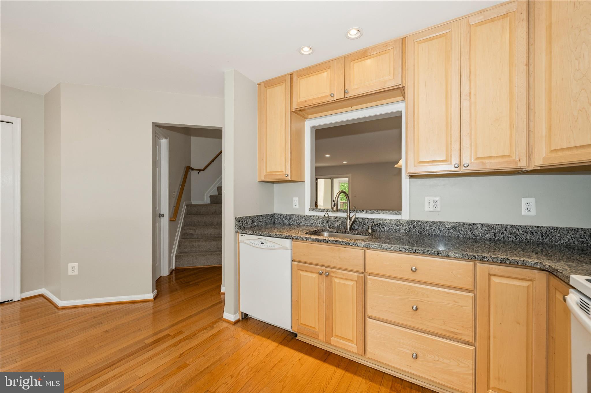 2211 Commissary Circle Odenton, MD 21113 - Photo 28 of 64 Kitchen