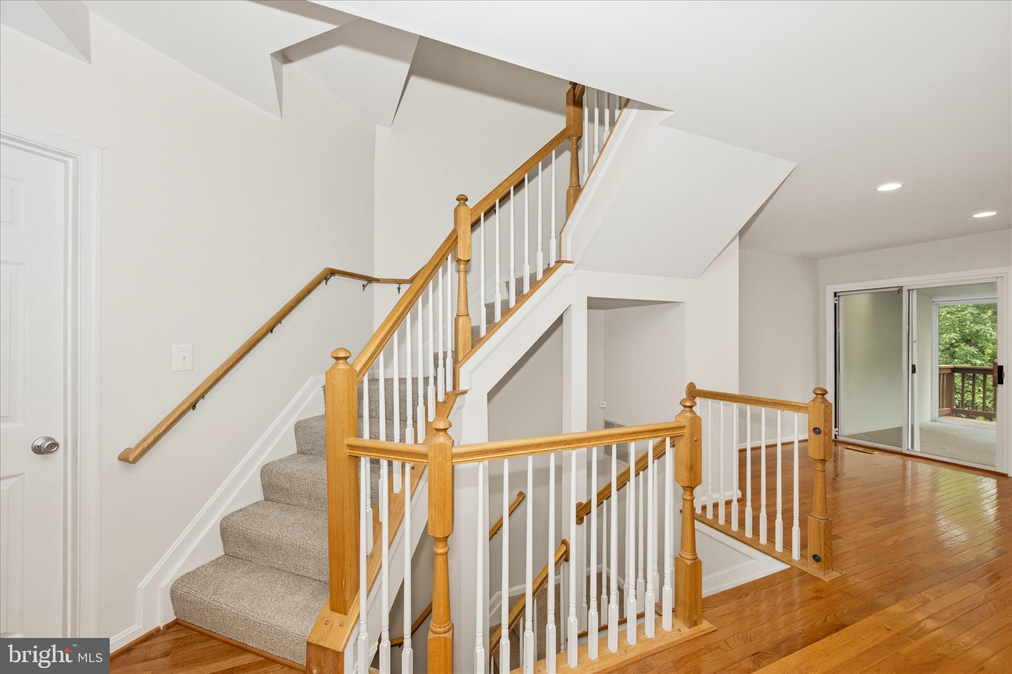 2211 Commissary Circle Odenton, MD 21113 - Photo 34 of 64 Staircase