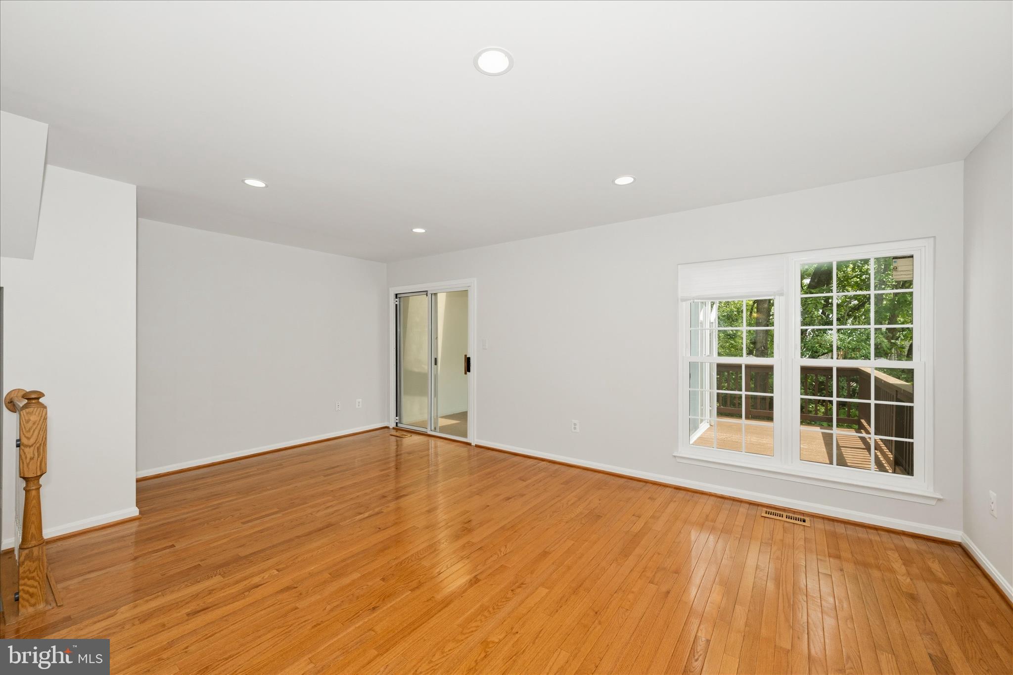 2211 Commissary Circle Odenton, MD 21113 - Photo 9 of 64 Living Room