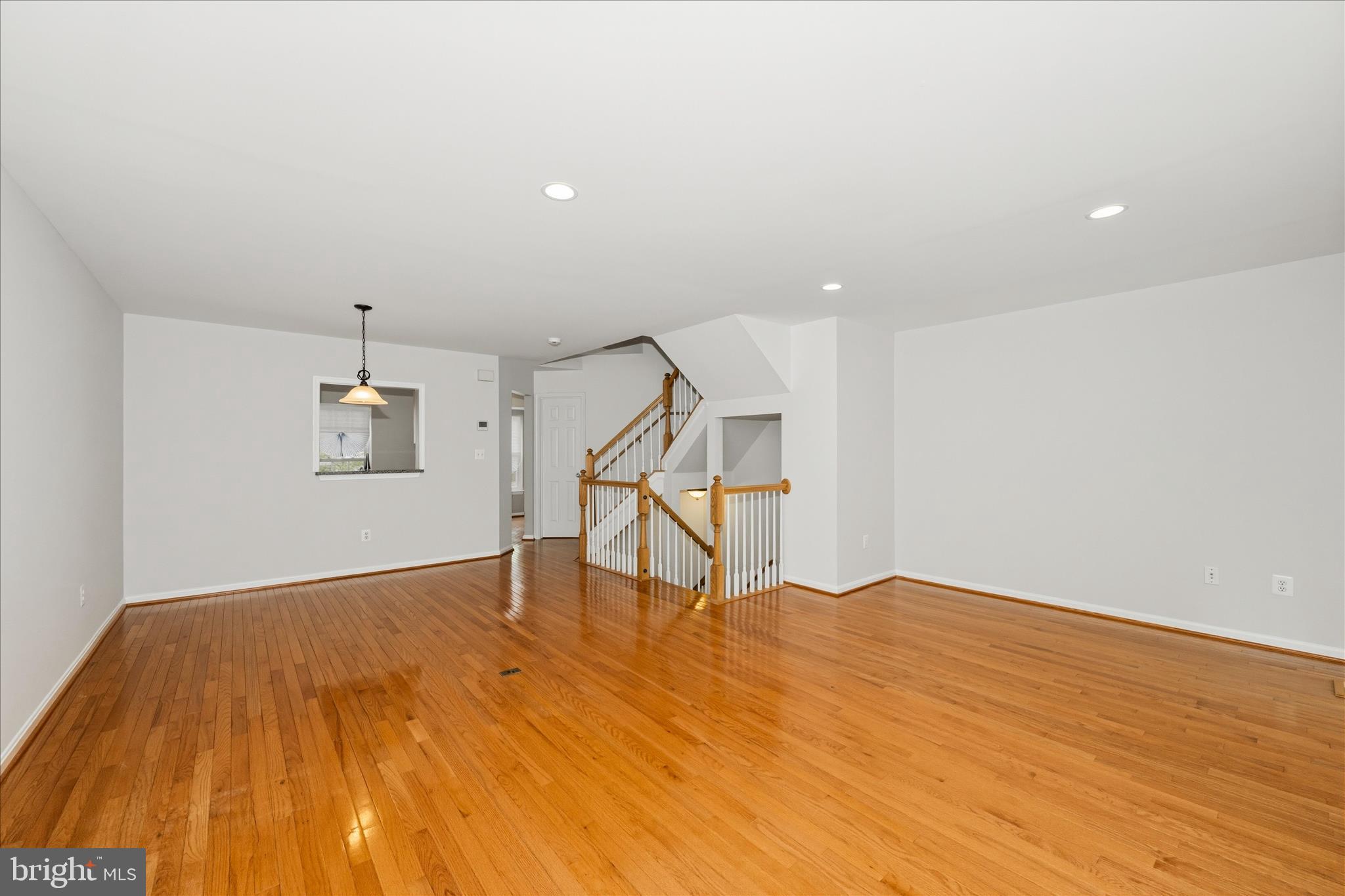2211 Commissary Circle Odenton, MD 21113 - Photo 10 of 64 Living & Dining