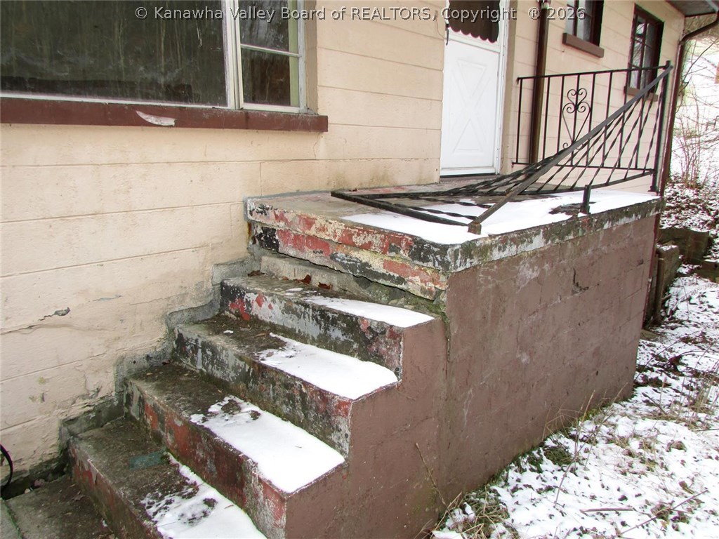 4593 Victoria Road Charleston, WV 25313 - Photo 2 of 26 Gallery Image 2