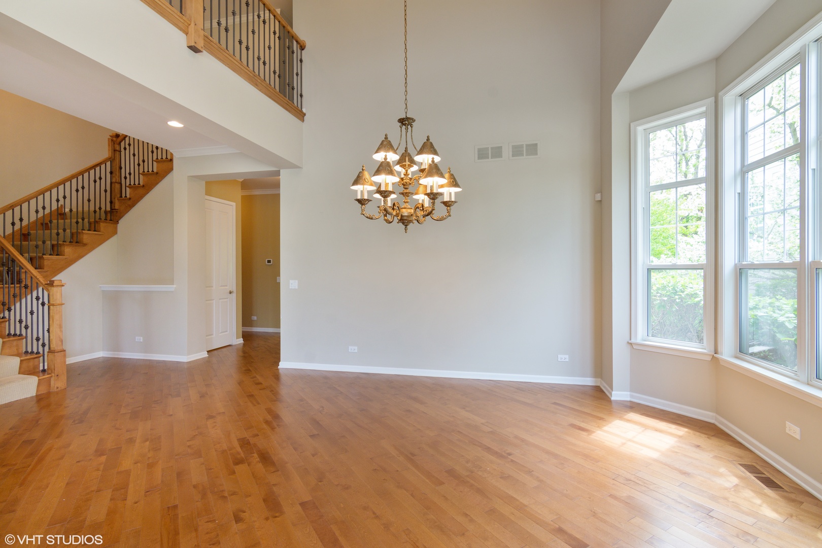 1065 Ridgeview Drive Inverness, IL 60010 - Photo 8 of 25