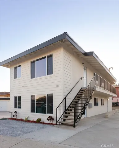 a house view with a outdoor space